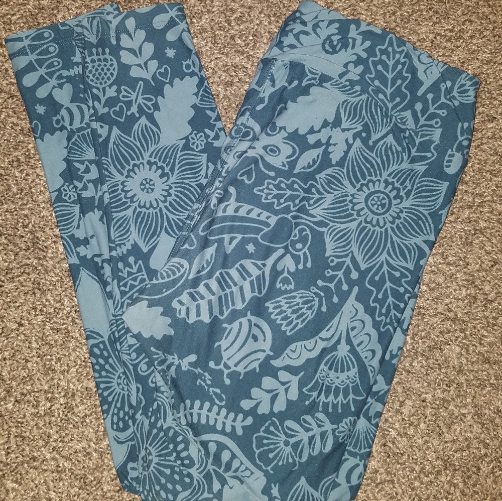 Lularoe Hawaiian pattern